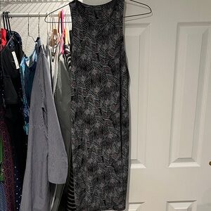 Carve Designs Black and Gray t-Back Dress peacock print size S built in bra